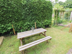 Outdoor dining - 27 Bongate, Appleby-In-Westmorland (Appleby-in-Westmorland)