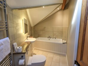 Shower - Squirrel Cottage, Thornthwaite (Keswick)