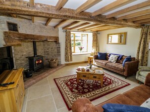 Living area - Grove Farm, Cardington. 6 bed. (Church Stretton)
