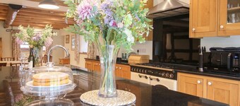 Grove Farm, Cardington. 6 bed.