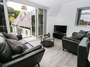 Living area - APARTMENT 3, stylish apartment with superb views, Whitby (Whitby)