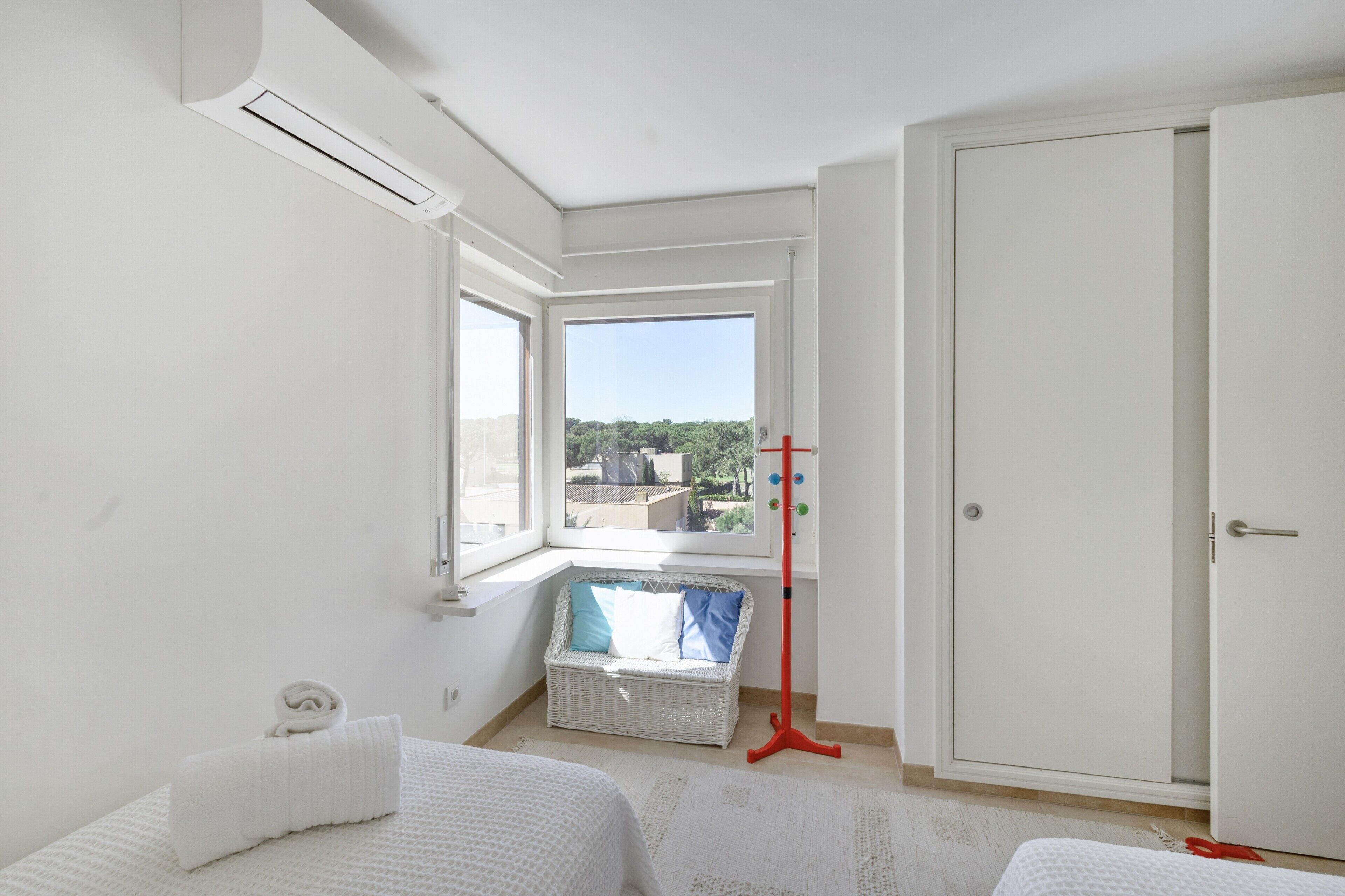 2 slaapkamers, een strijkplank/strijkijzer, wifi, beddengoed