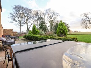 Outdoor dining - Manor House, Tadcaster (York)
