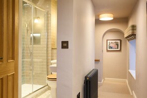 Shower - Butler's Quarters, Hopton (Matlock)