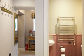 Shower - Butler's Quarters, Hopton (Matlock)
