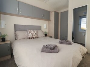 Room - Meadows Park 4, Hornsea (Hull)