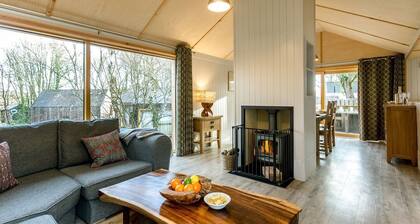 Lodge 16, Corfe Castle