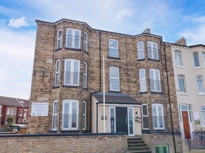 Exterior - Glenholme Apartment 5, Redcar (Redcar)