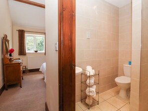 Shower - Winsall Court I: Ground Floor Haven (Driffield)