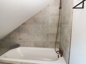Shower - 11 Brython Place, Tenby (Tenby)