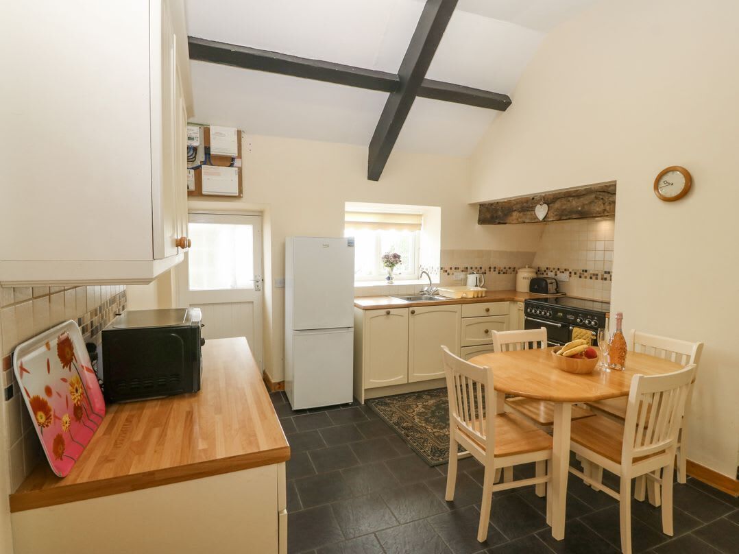 Dishwasher, high chair