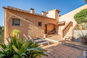 Terrace/patio - Beautiful House with Sea Views (Begur)