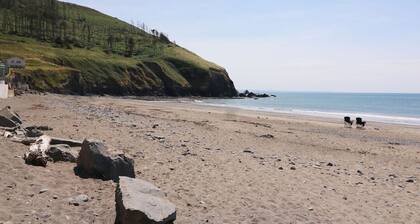 Captain's Cabin, Aberystwyth