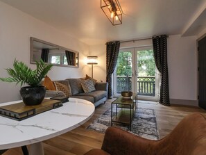 Living area - Waters Edge Lock View, Gargrave. One bed (Skipton)