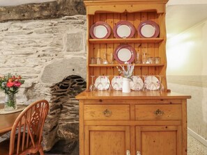 Interior - Cynfal Fawr, Ffestiniog (Blaenau Ffestiniog)