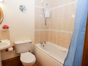 Shower - Forge Cottage, Flyingthorpe (Whitby)