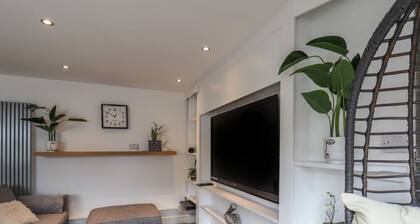 The Studio, Cayton, Yorkshire.