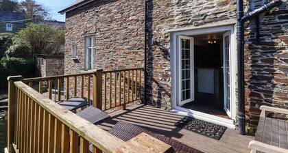 Charming Tower House Retreat in Boscastle