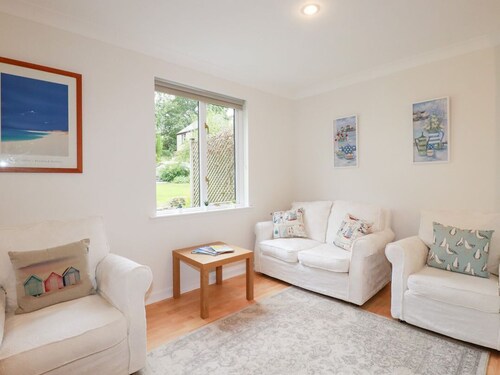 Acorns: Charming Retreat in Falmouth