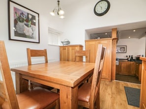 Dining - Great Western Farmhouse, Crantock (Newquay)
