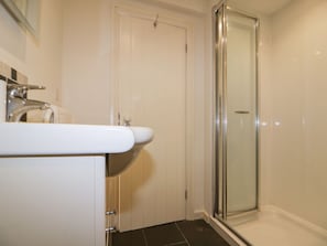 Shower - Great Western Farmhouse, Crantock (Newquay)