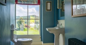Shower - Silverholme, Hawkshead (Ulverston)