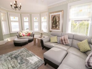Living area - 5 Sea Bank Road, Colwyn Bay (Colwyn Bay)