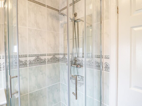 Shower - 5 Sea Bank Road, Colwyn Bay (Colwyn Bay)