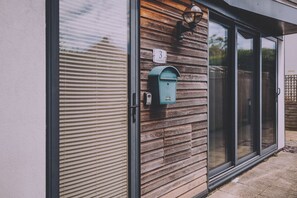 Exterior detail - The Greenhouse - contemporary holiday home with eco credentials (Eastbourne)