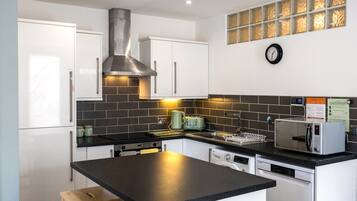 Microwave, oven, stovetop, dishwasher