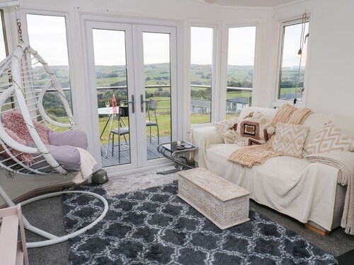 John's Folly, Barkisland