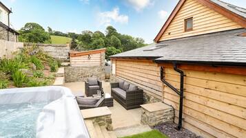 Bain à remous extérieur