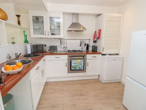 Dishwasher, high chair - Delaware M3, Yarmouth (Yarmouth)
