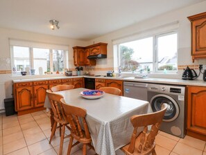 Dishwasher - Fernlea, Morfa Nefyn (Pwllheli)
