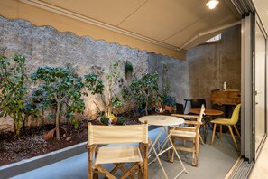 Dining - The Apex Boutique Studio with Private Terrace, Wi-Fi, and Air Conditioning (Athina)