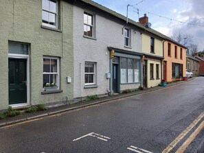 Exterior - Arllen Fawr, Llanrhaeadr-Ym-Mochnant (Oswestry)