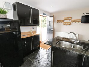 Private kitchen - Bwthyn Awel, Cemaes Bay (Holyhead)