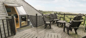Bwthyn Awel, Cemaes Bay
