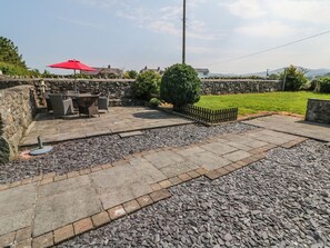 Outdoor dining - Cefn Werthyd Farmhouse Retreat (Caernarfon)