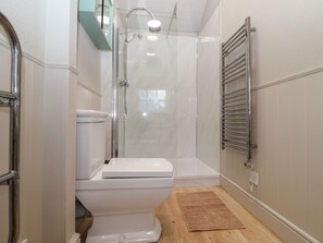 Shower - The Woodshed, Weeley (Clacton-on-Sea)