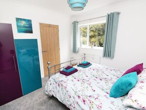 Room - HERON LODGE, spacious, luxury, woodland setting. (Spilsby)