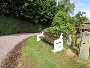 Children’s area - Charming Ivy Cottage Retreat (Wooler)