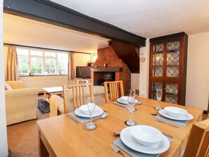 Dining - Phloxhaven: A Charming Retreat in Reedham (Norwich)