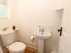 Shower - Phloxhaven: A Charming Retreat in Reedham (Norwich)