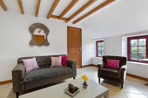 Living area - Gîte Manoir de Beaucron for 6 Guests (Brucheville)