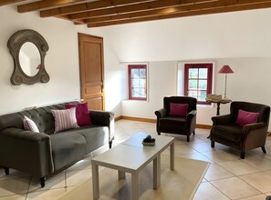 Living area - Gîte Manoir de Beaucron for 6 Guests (Brucheville)