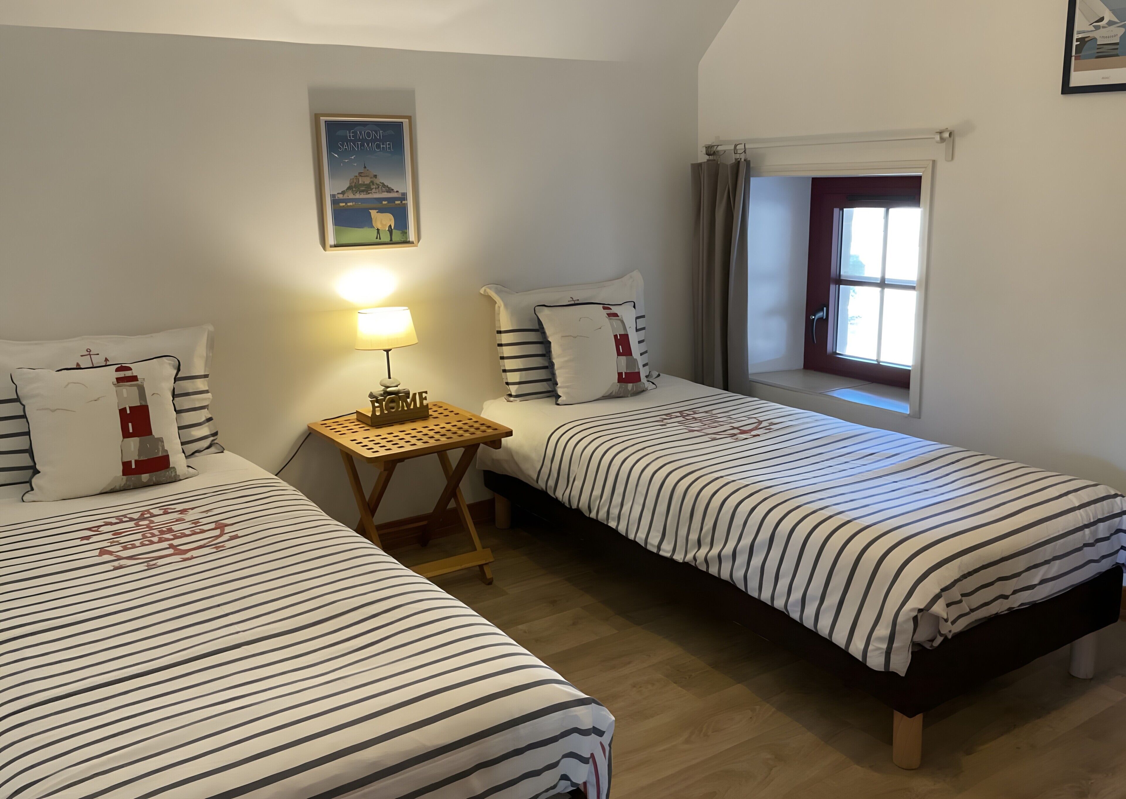 3 bedrooms, iron/ironing board, WiFi, bed sheets