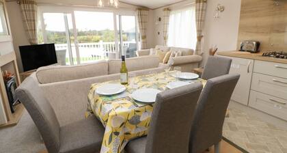 10 Cheviot View, Lowick