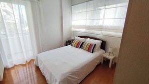 2 bedrooms, iron/ironing board, WiFi, bed sheets - Modern 2 bedroom cozy & quiet apartment in Marousi (Marousi)