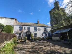 Exterior - Charming Wrens Nest Retreat (Kingsbridge)